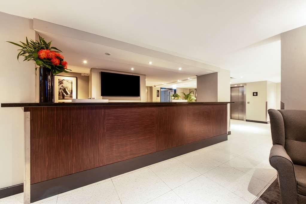 Radisson Red London Heathrow Hotel Facilities photo